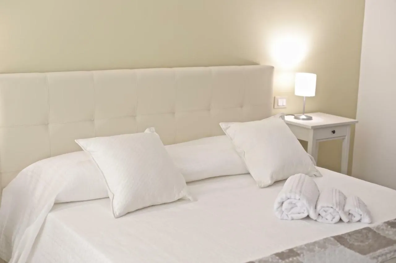 Il Viaggiatore B&B Lecce 0*,  Italy